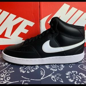 ❗️SOLD❗️Nike women’s Court Vision Mid Sneaker
